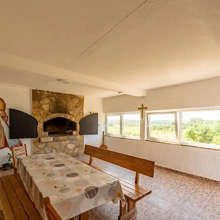 Appartement Josip Radovin