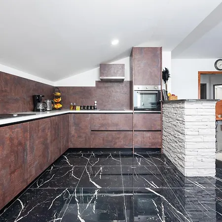 Appartement Josip Radovin